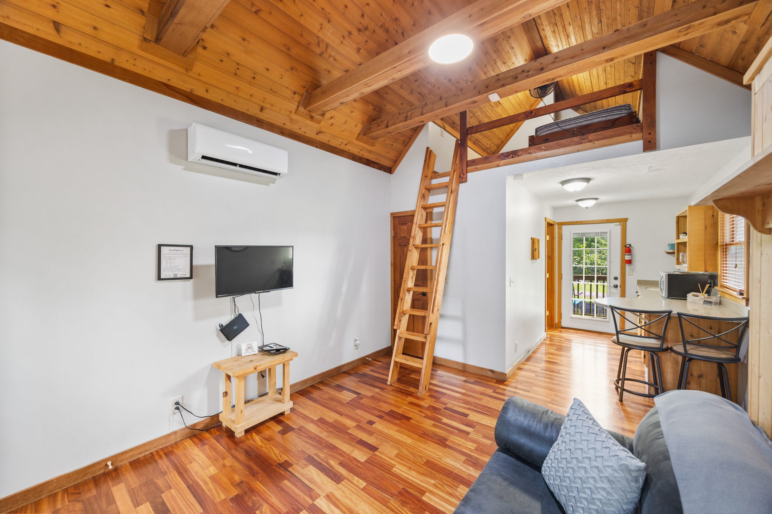 Rural Hill Farm-loft