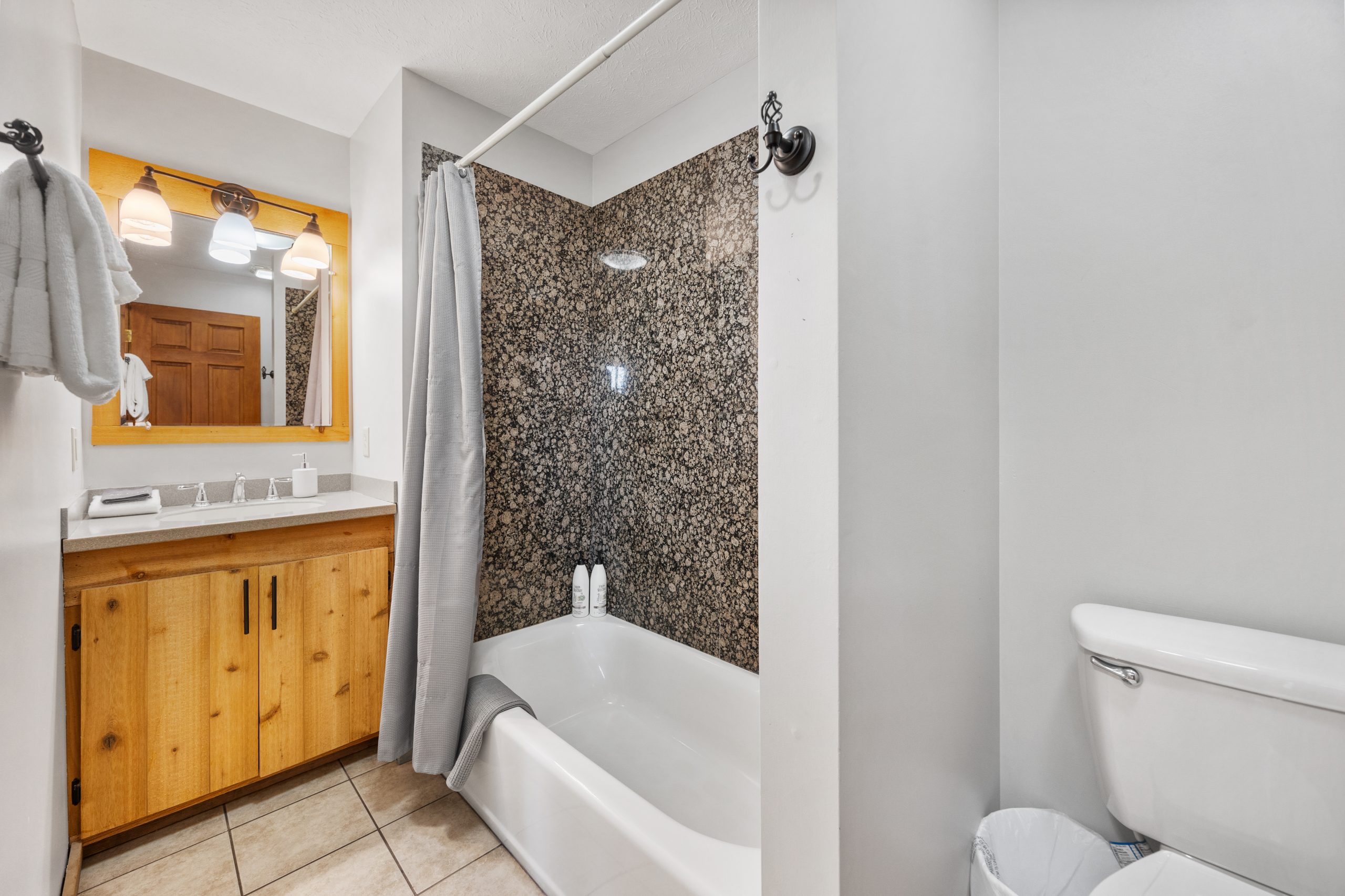 Rural Hill Farm-Cozy Cabin Bathr