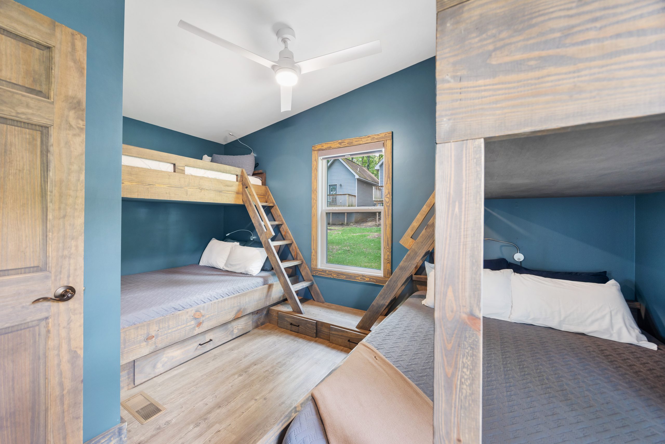 Rural Hill Farm-Lower Cabin Second Bedroom