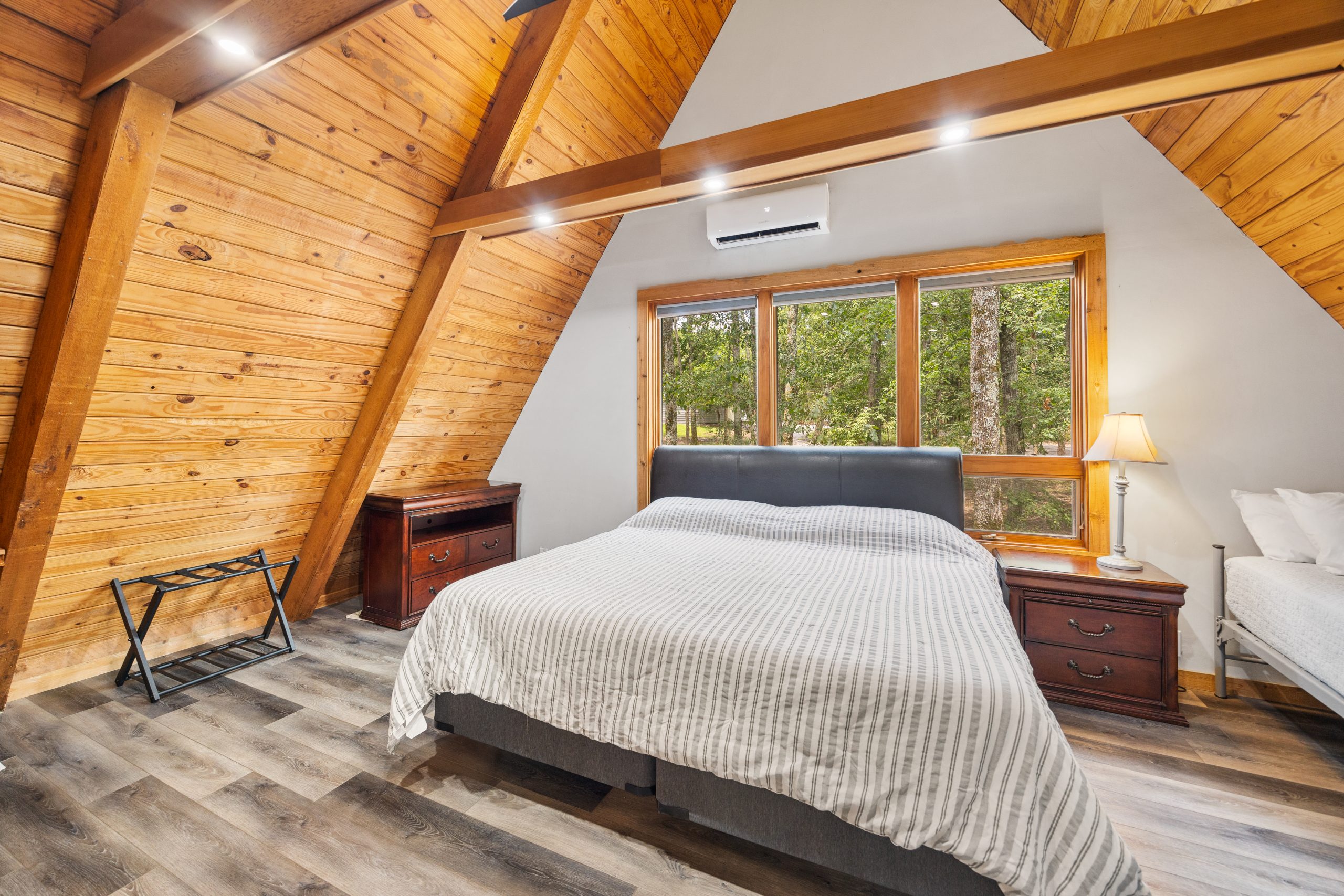 Rural Hill Farm-King Bed