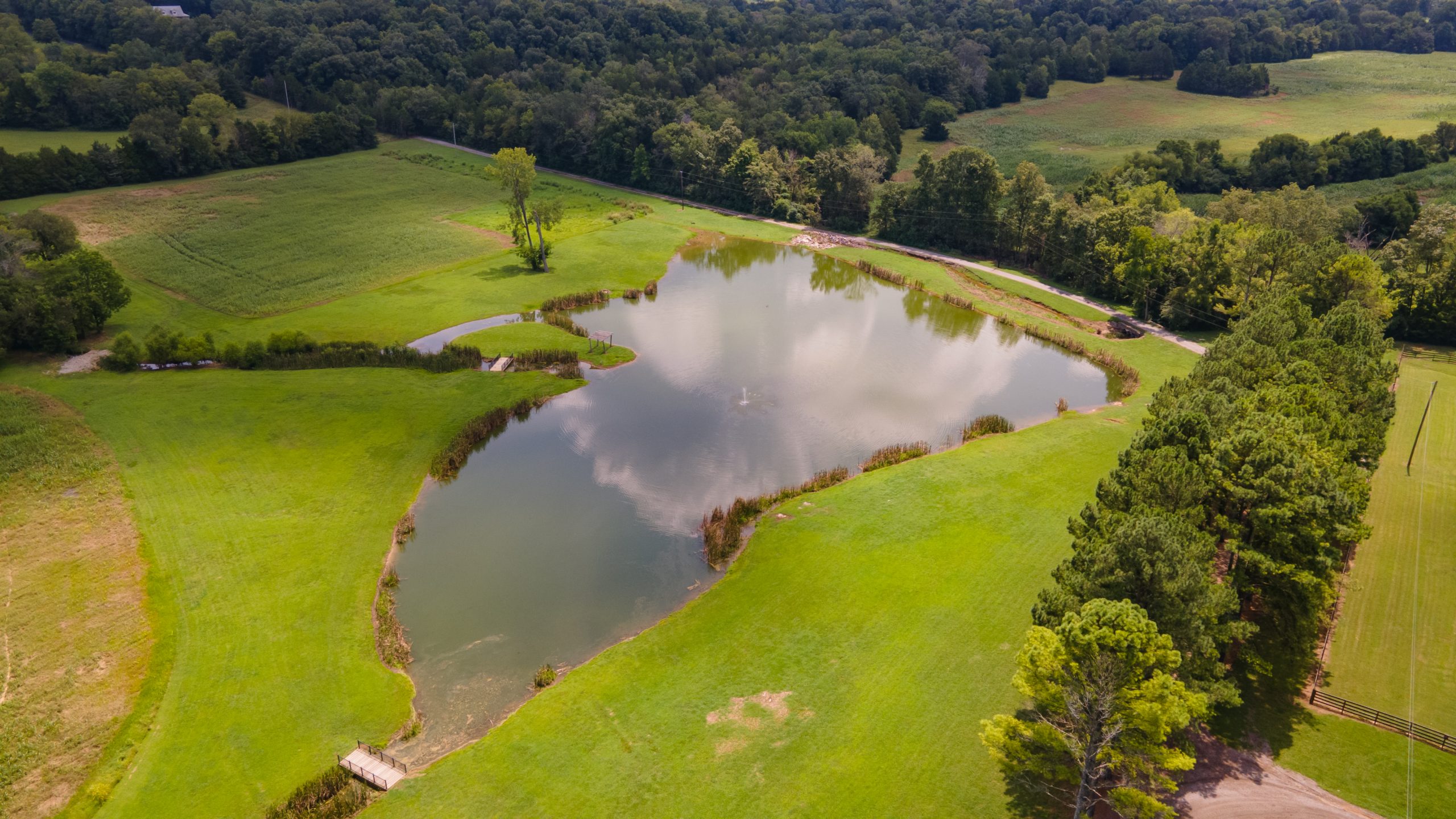 Mt. Juliet wedding venue with scenic pond and countryside views near Nashville