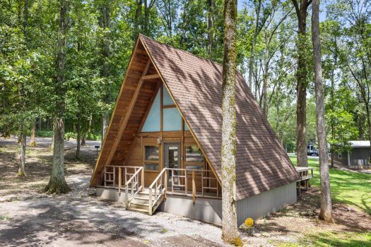 Rural Hill Farm-Unwind in Nature With Our Serene Cain Rentals